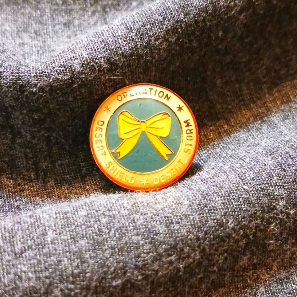 Operation Desert Sheild/Desert Storm pin